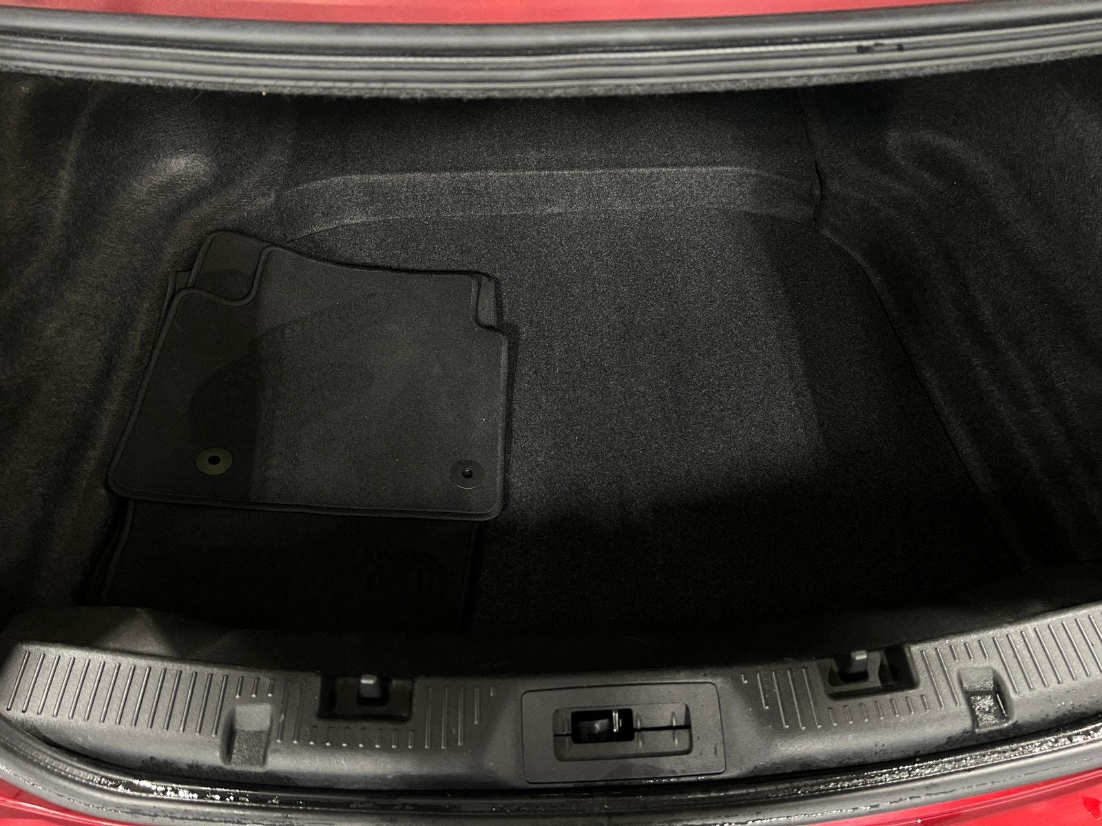 Thumbnail: 2013 Lincoln MKS - 6