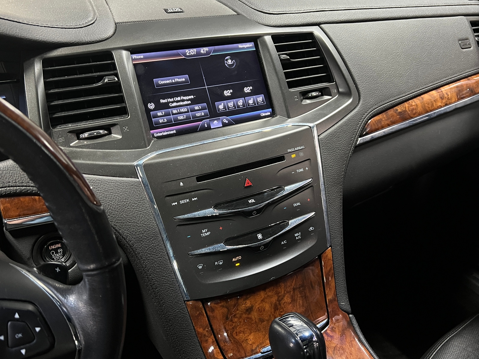 Thumbnail: 2013 Lincoln MKS - 3