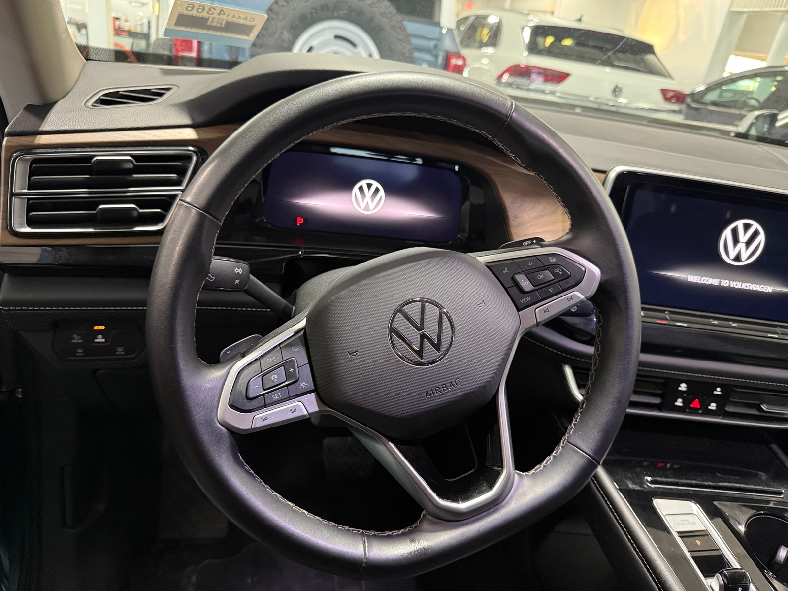 Thumbnail: 2025 Volkswagen Atlas - 4