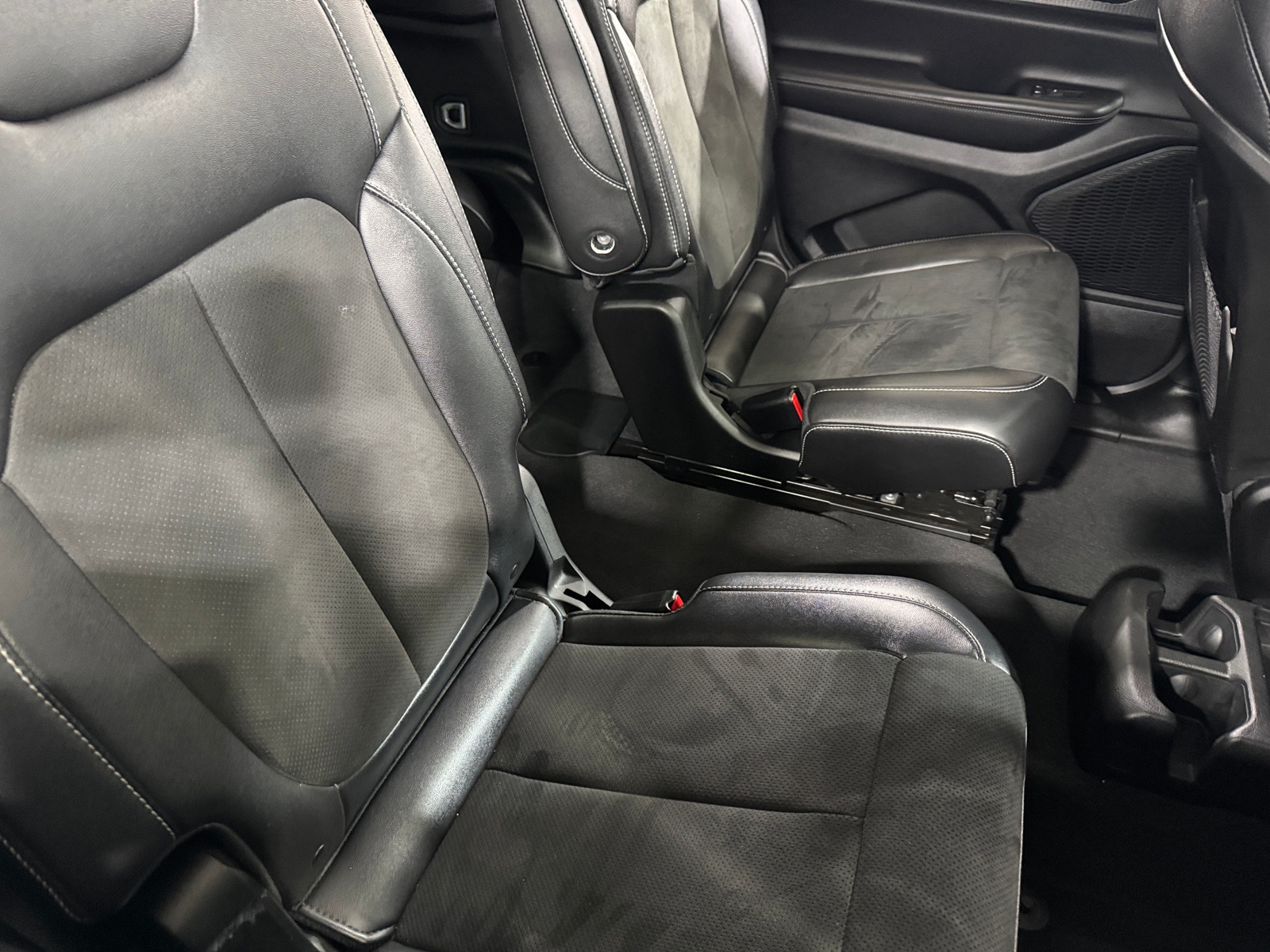 Thumbnail: 2024 Jeep Grand Cherokee L - 6