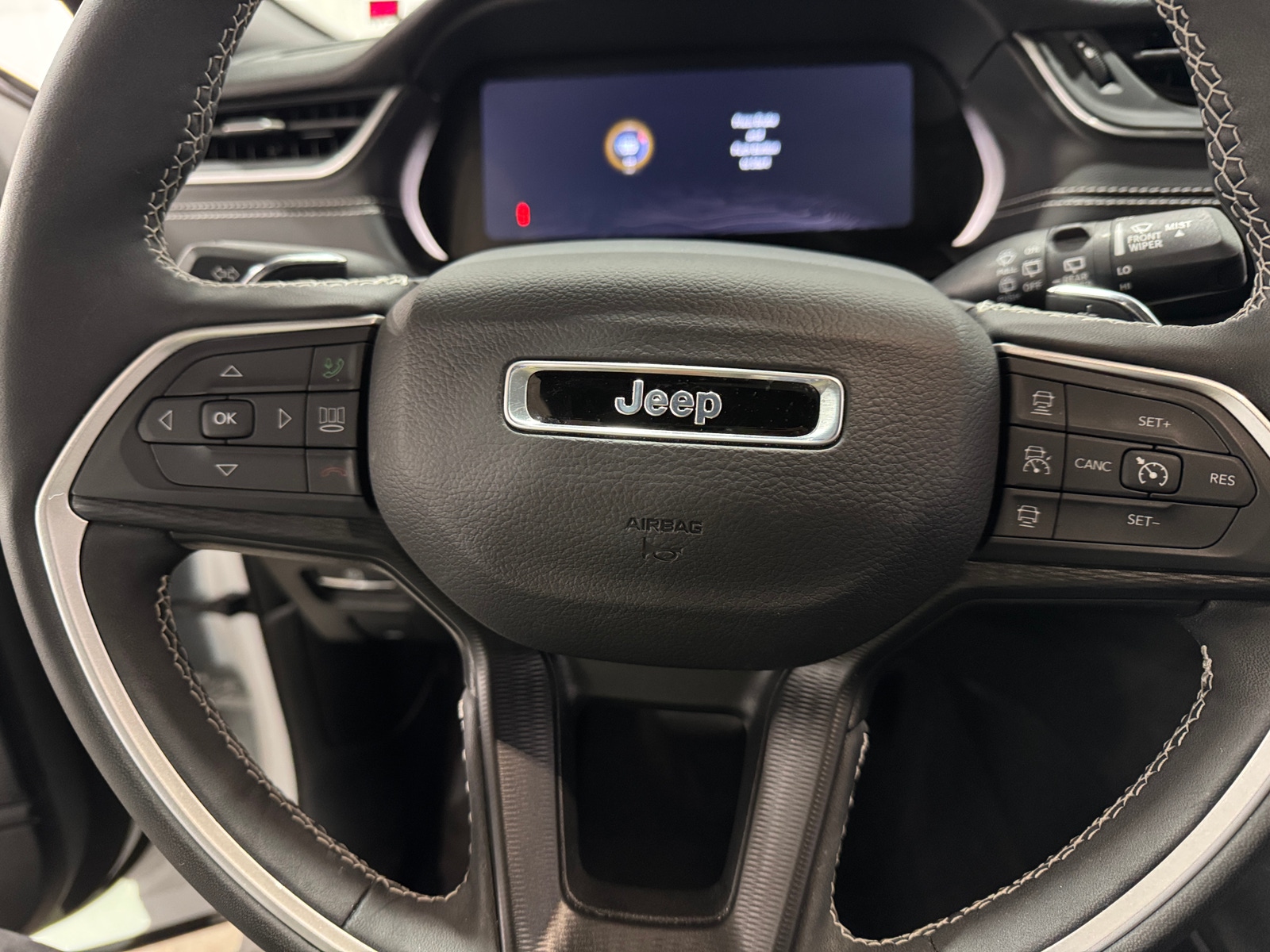 Thumbnail: 2024 Jeep Grand Cherokee L - 5