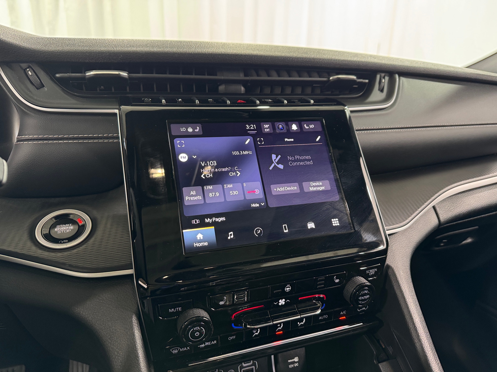 Thumbnail: 2024 Jeep Grand Cherokee L - 4