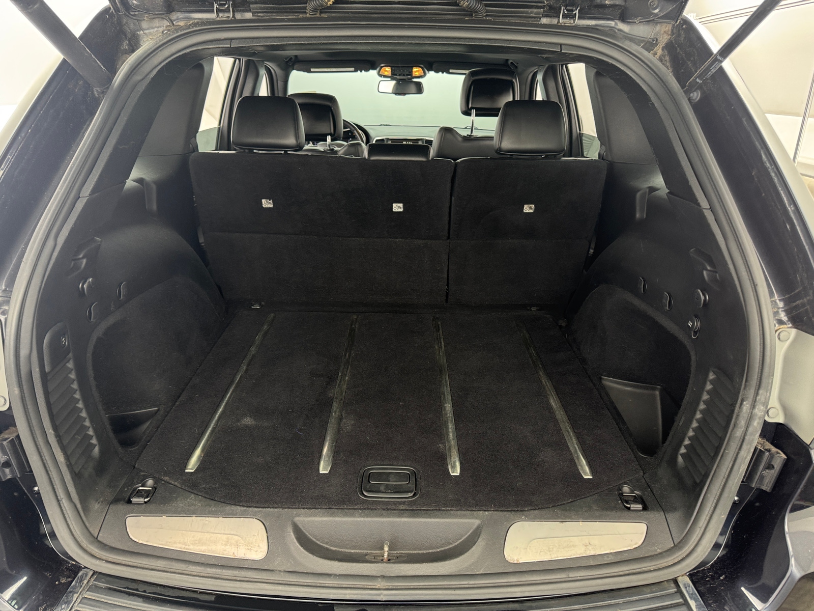 Thumbnail: 2015 Jeep Grand Cherokee - 6