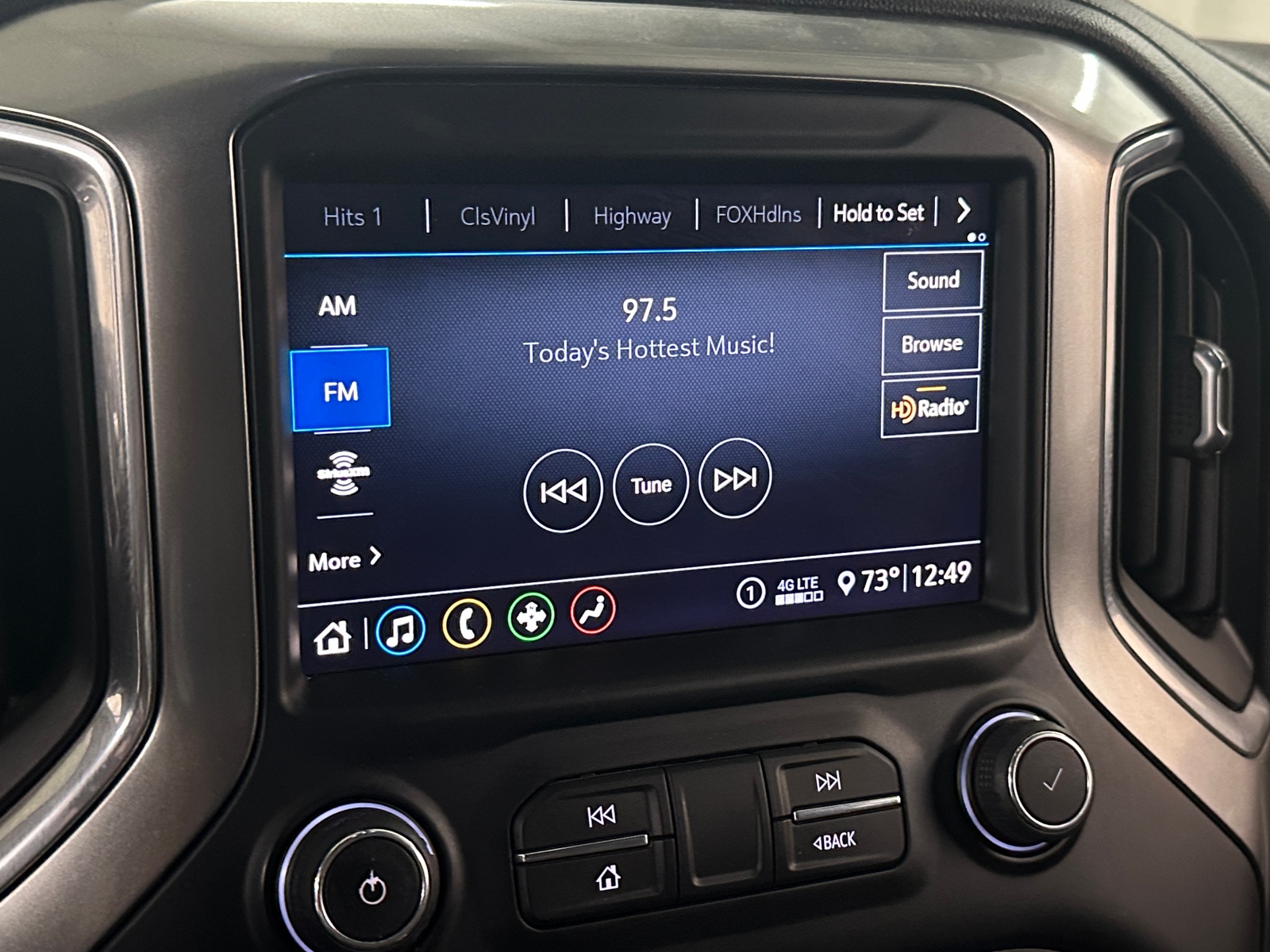 Thumbnail: 2020 Chevrolet Silverado 1500 - 4