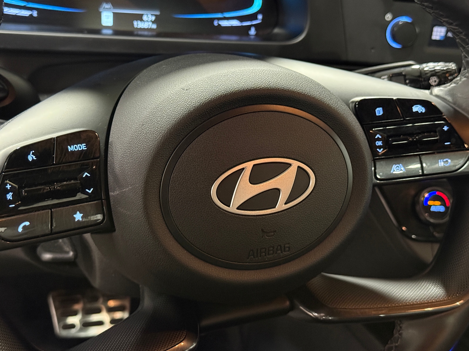 Thumbnail: 2025 Hyundai Elantra - 4