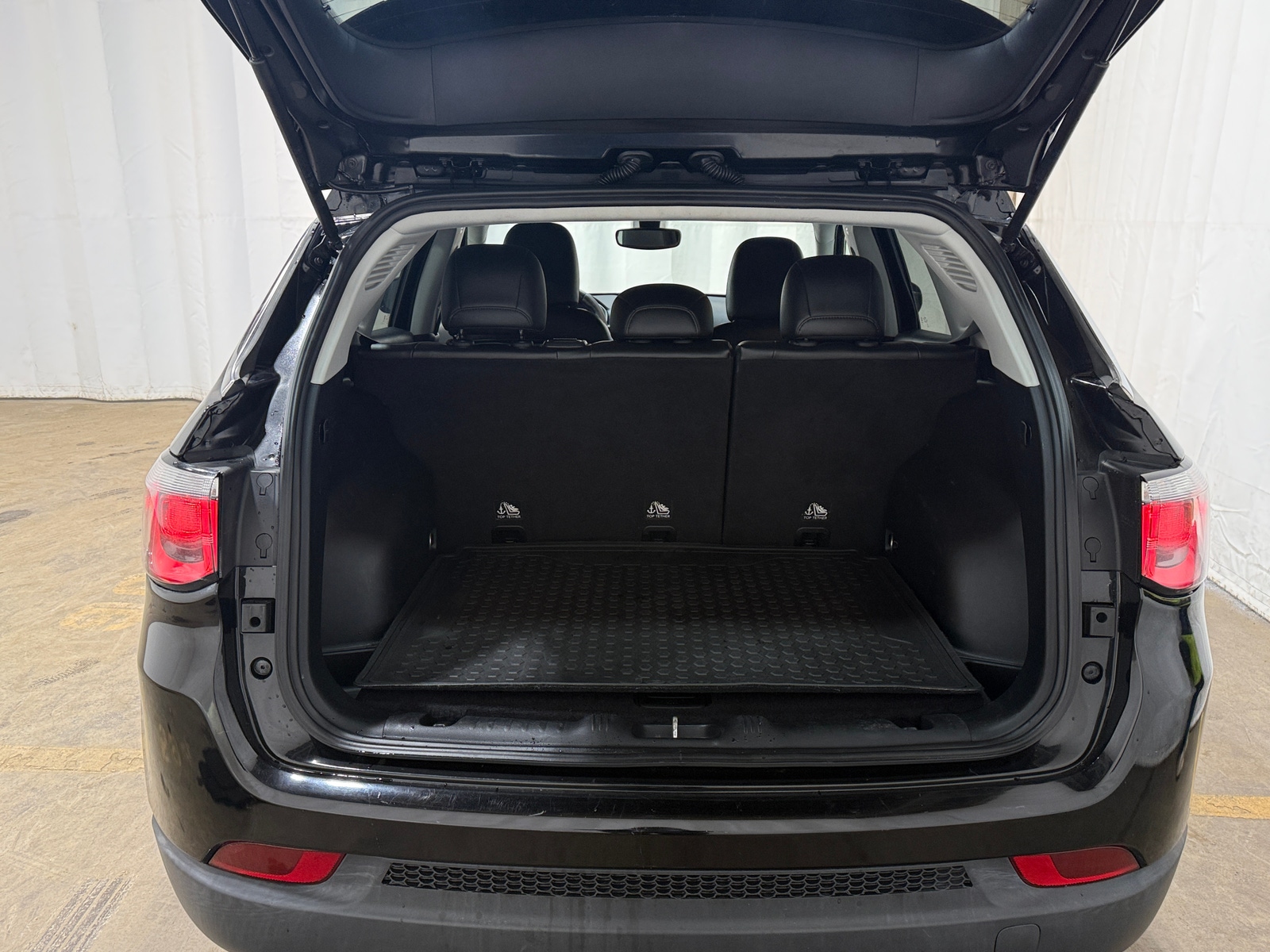 Thumbnail: 2018 Jeep Compass - 7