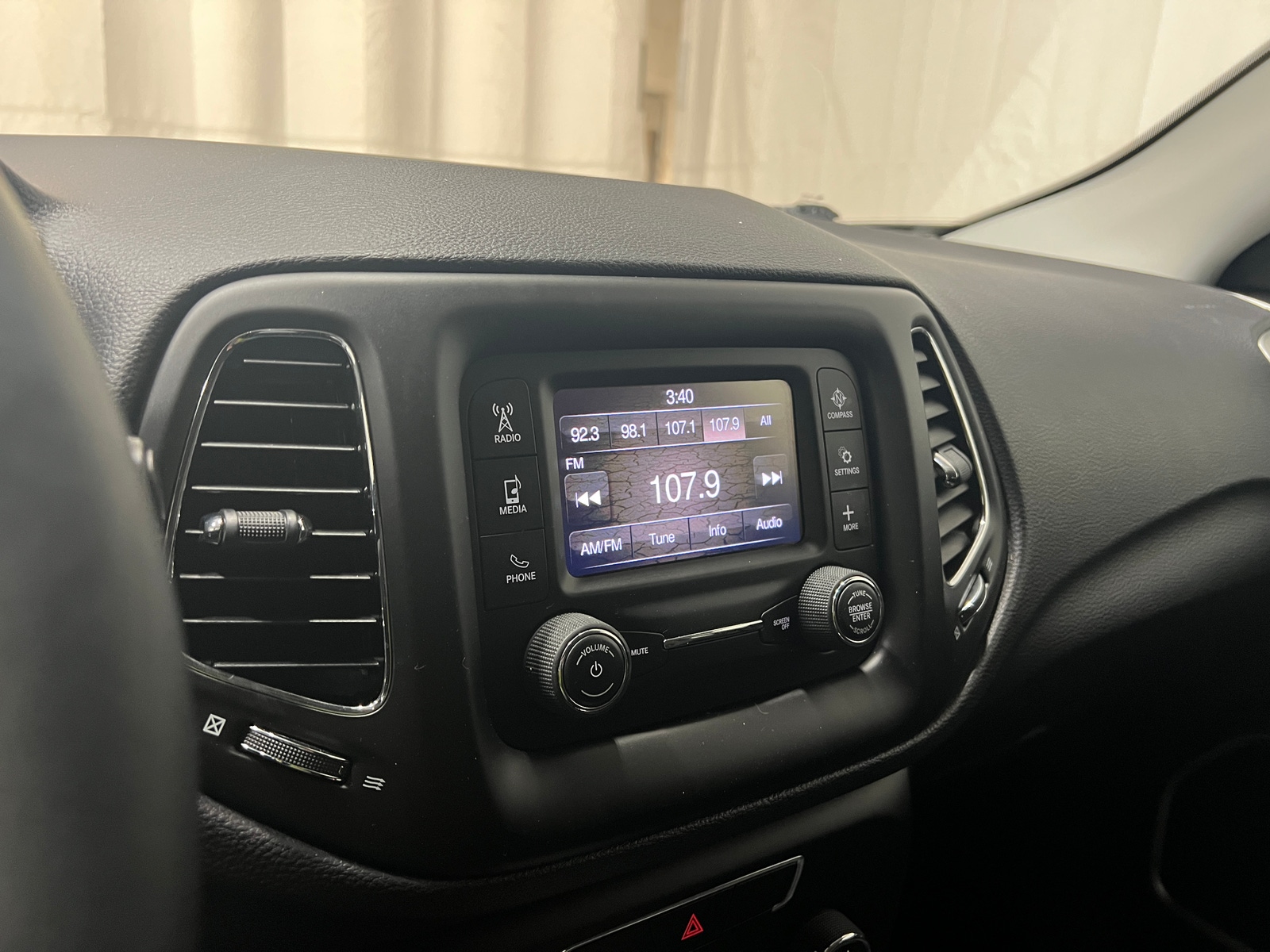 Thumbnail: 2018 Jeep Compass - 4