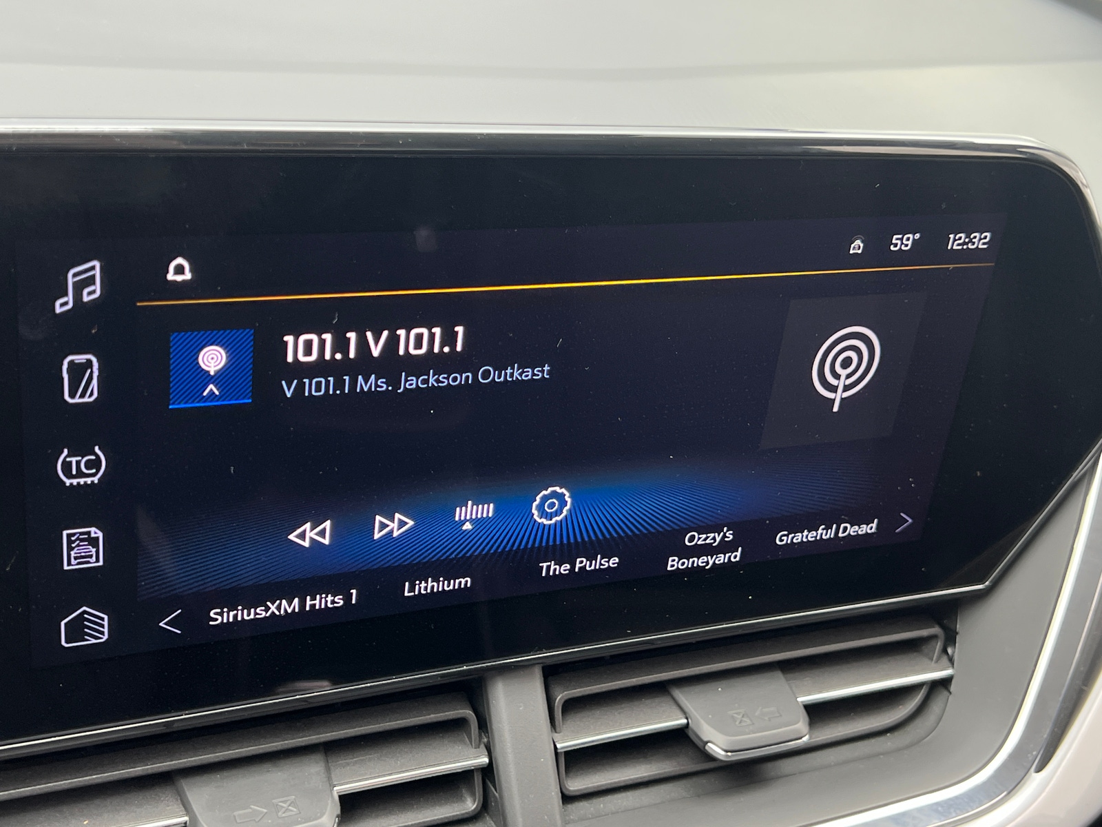 Thumbnail: 2025 Chevrolet Trax - 4