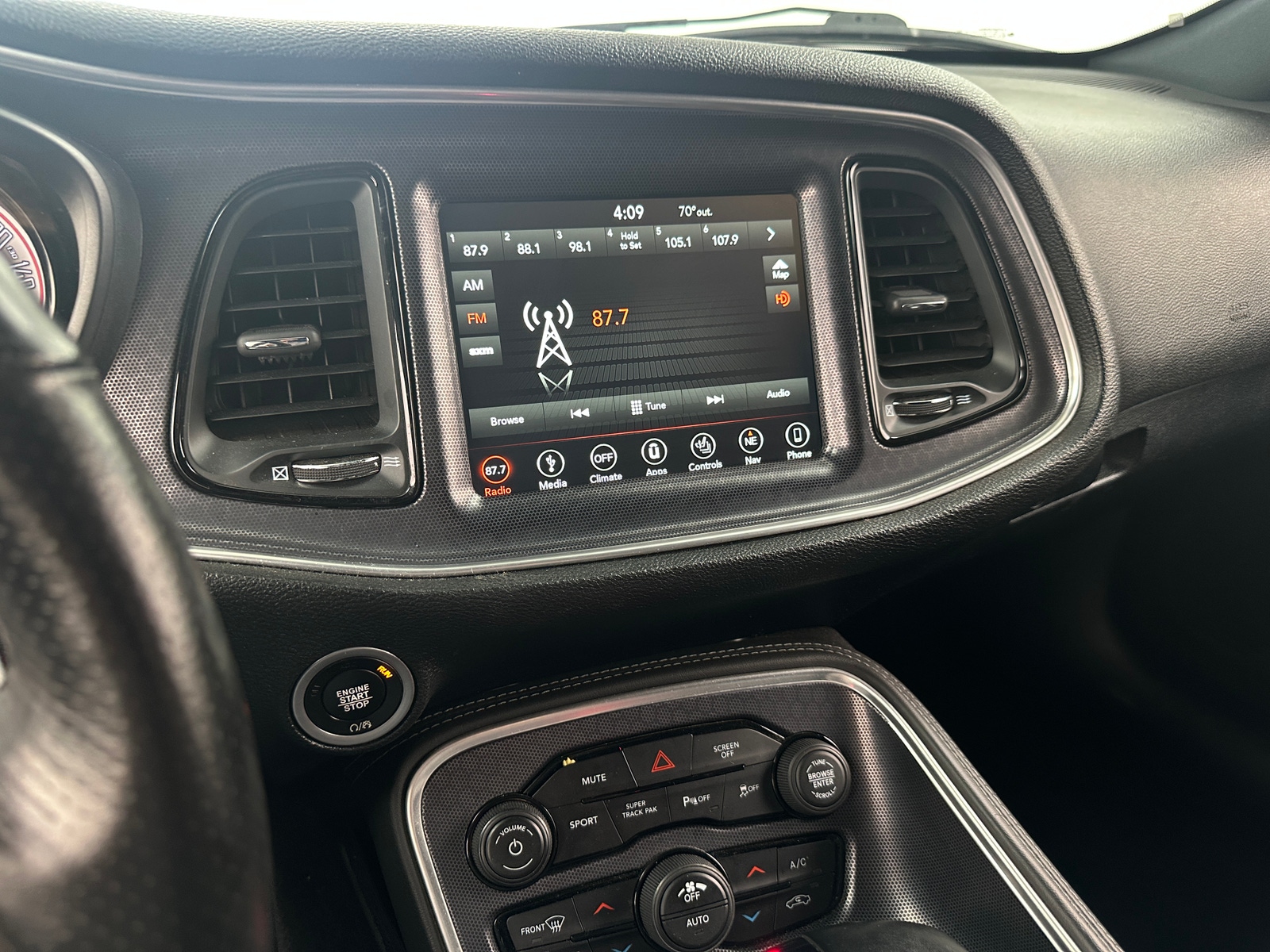 Thumbnail: 2018 Dodge Challenger - 2