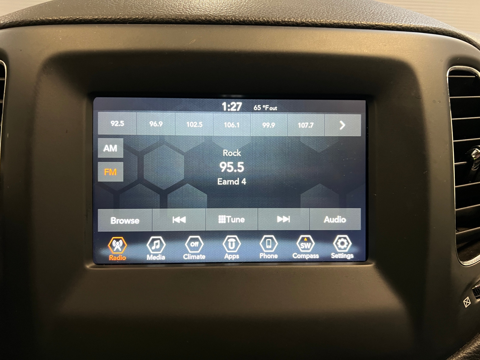 Thumbnail: 2020 Jeep Compass - 4