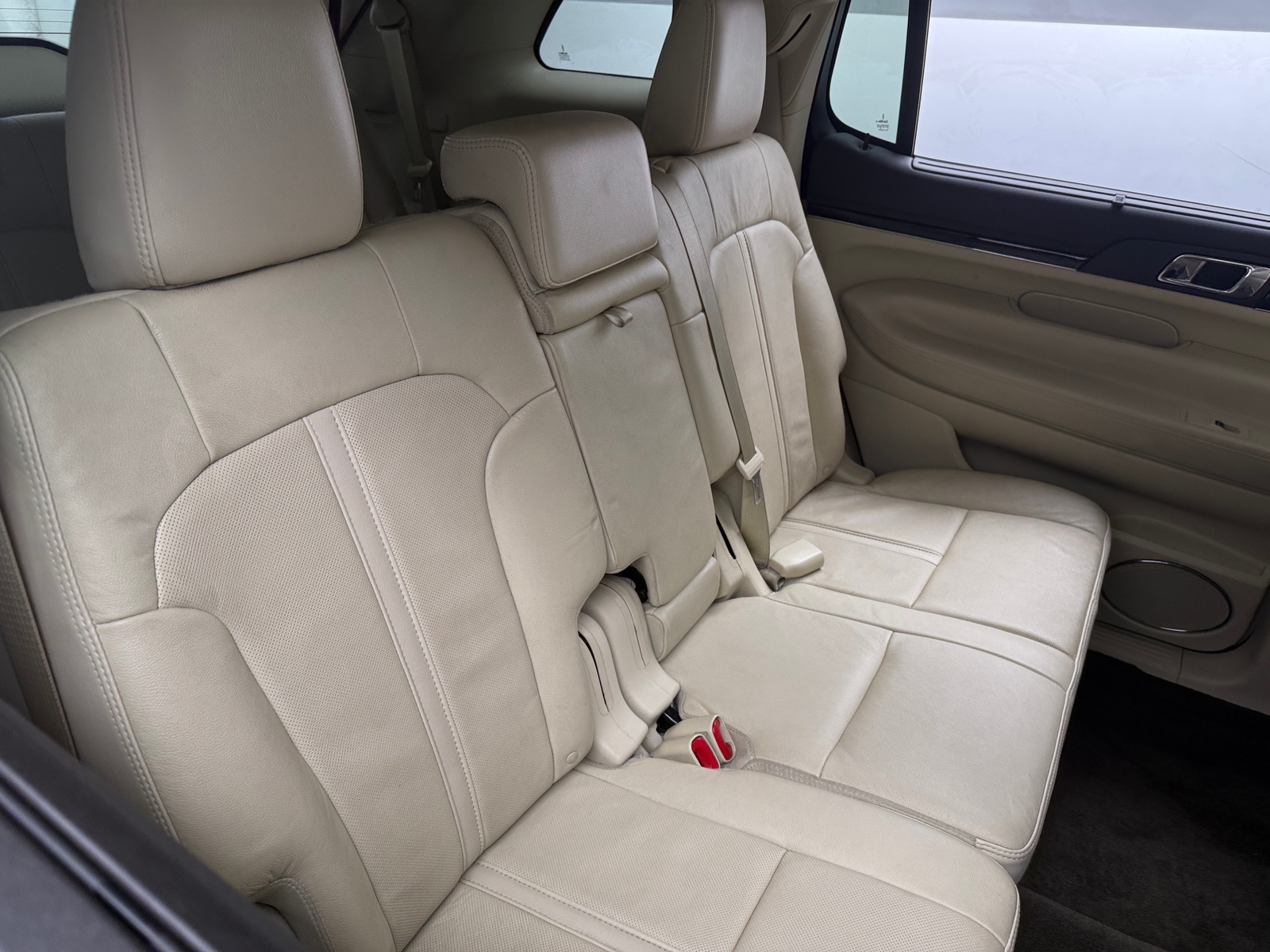 Thumbnail: 2015 Lincoln MKT - 5