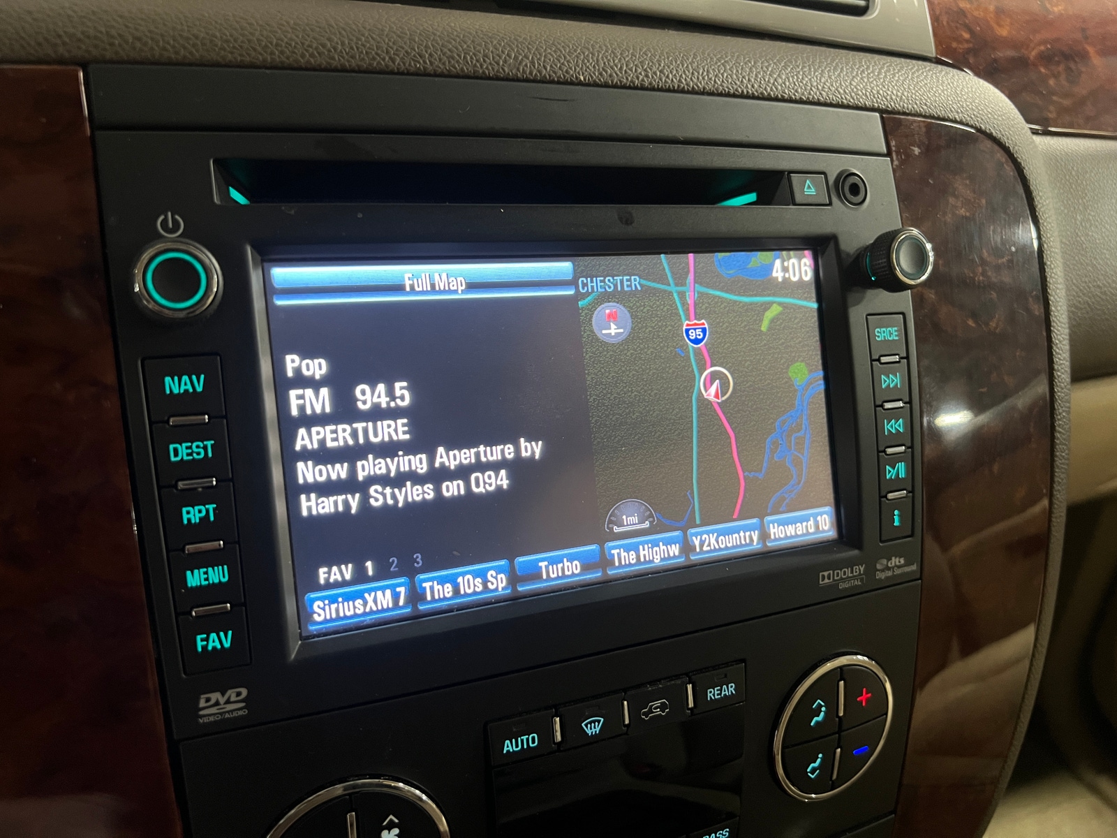 Thumbnail: 2014 Chevrolet Tahoe - 3