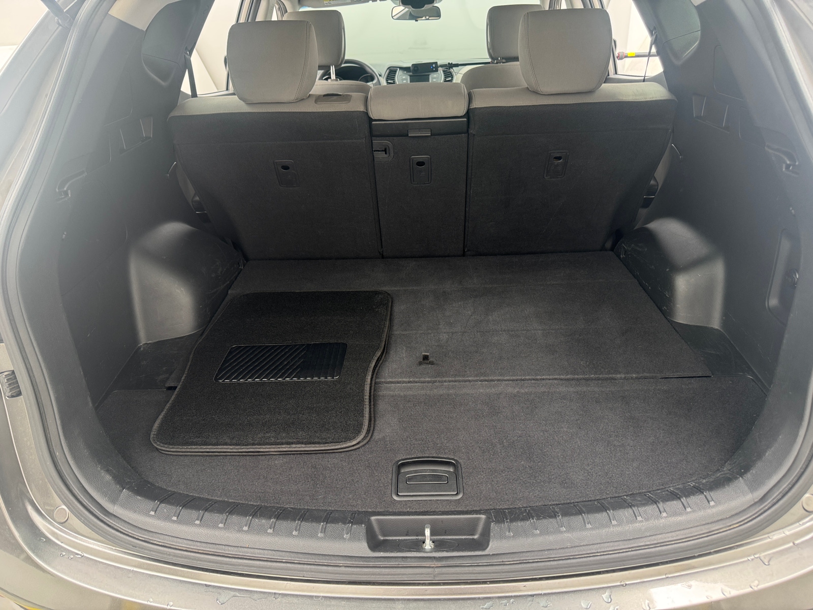 Thumbnail: 2017 Hyundai Santa Fe - 7