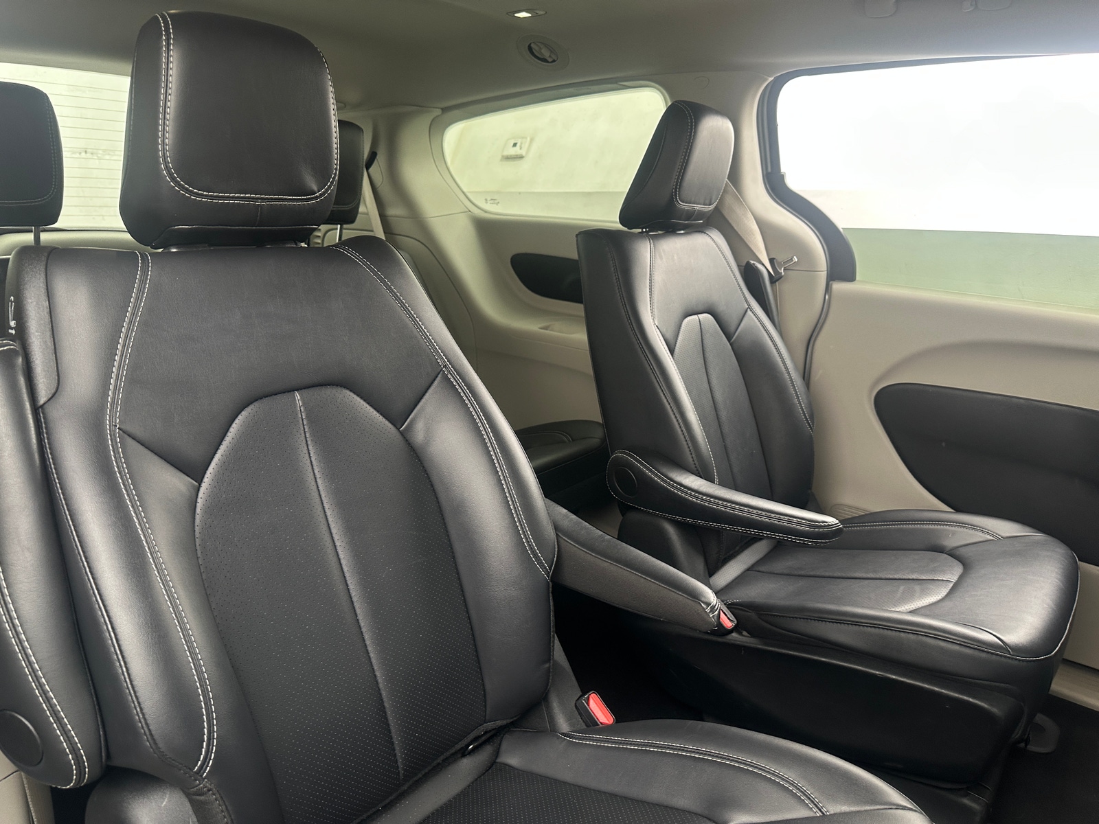 Thumbnail: 2024 Chrysler Pacifica - 5