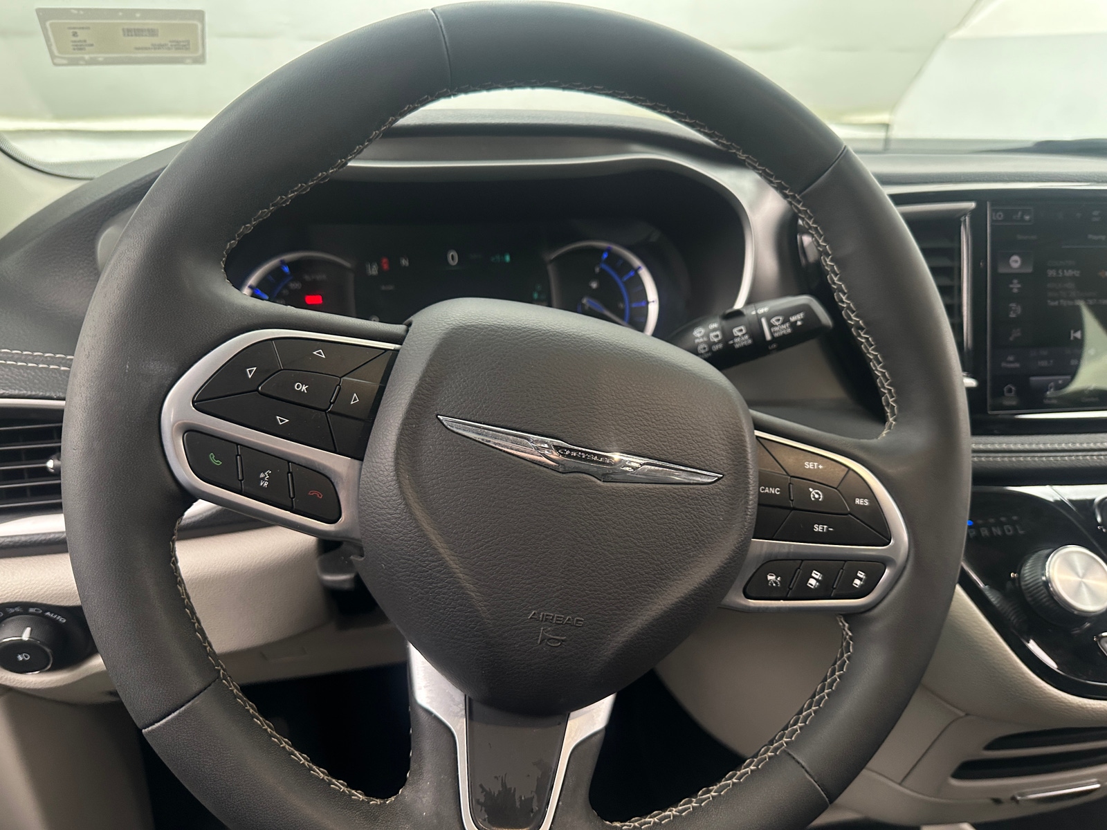 Thumbnail: 2024 Chrysler Pacifica - 4