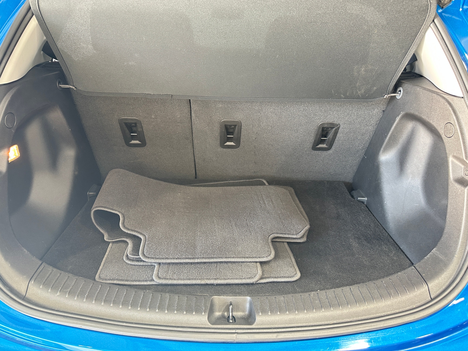 Thumbnail: 2022 Chevrolet Bolt EV - 6