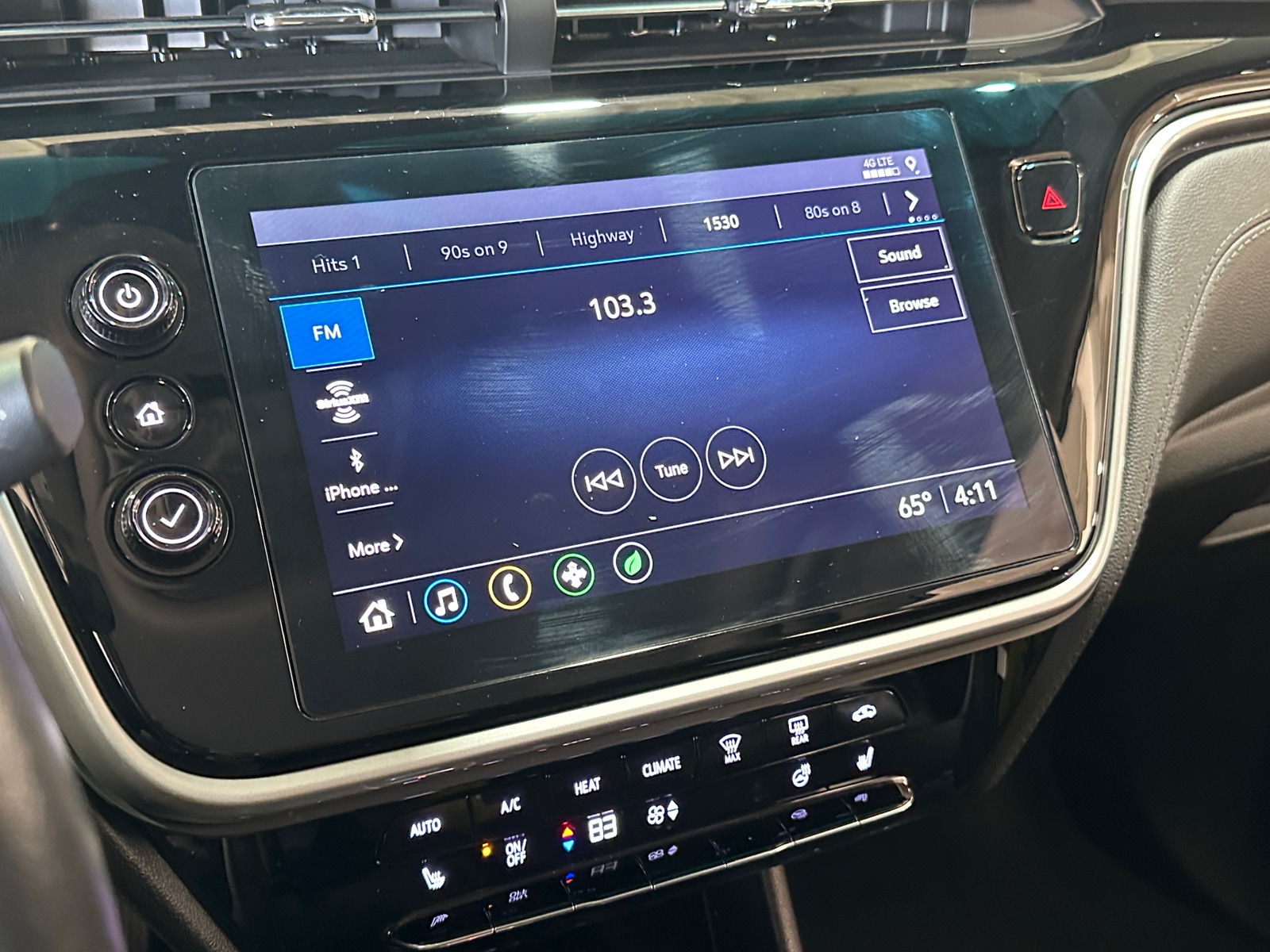 Thumbnail: 2022 Chevrolet Bolt EV - 3