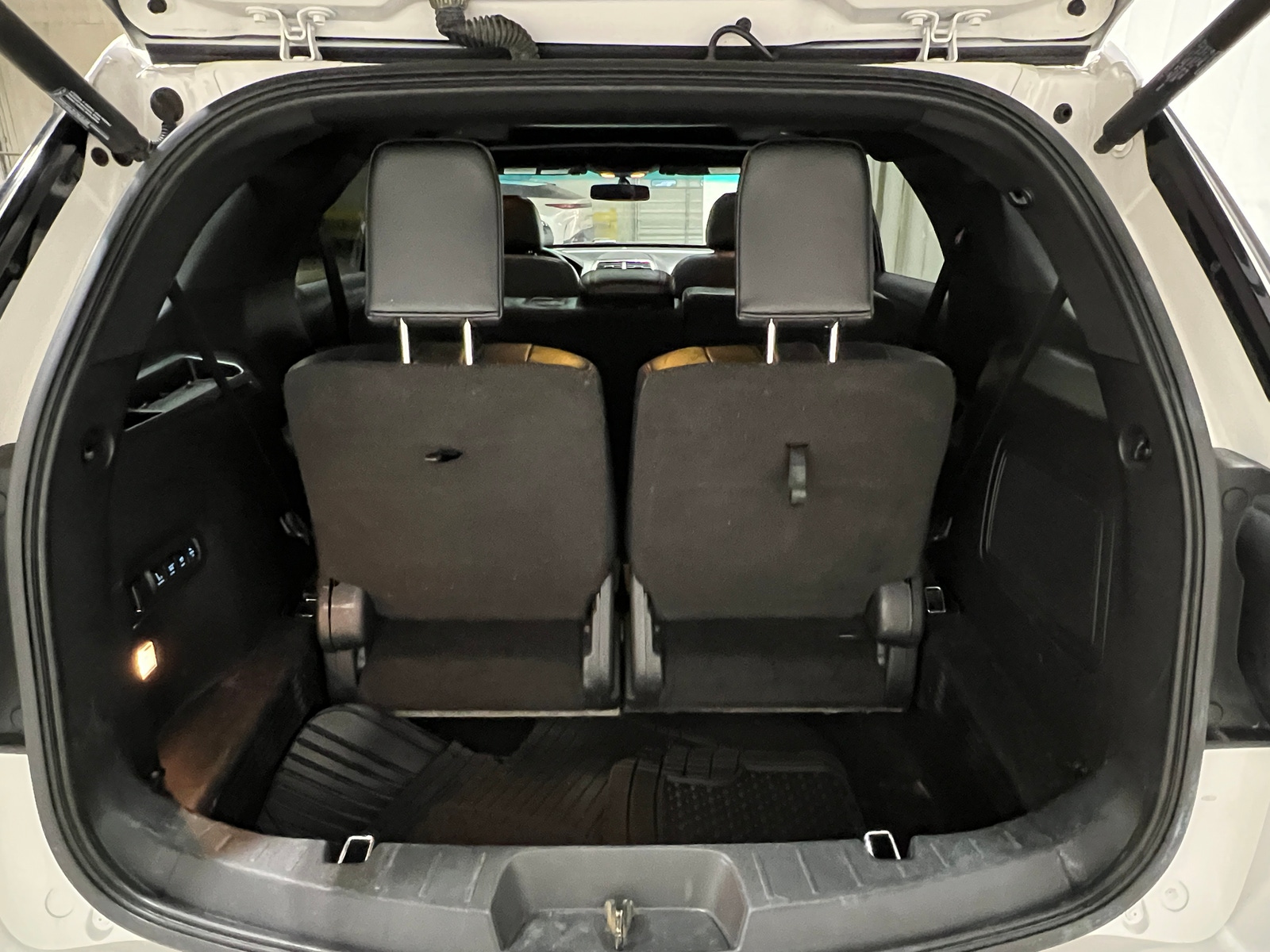 Thumbnail: 2016 Ford Explorer - 6