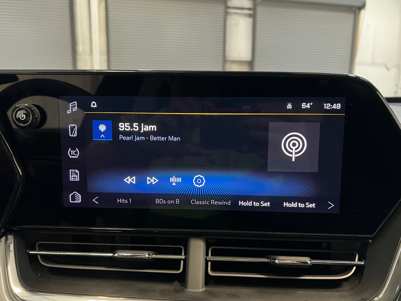 Thumbnail: 2025 Chevrolet Trax - 4