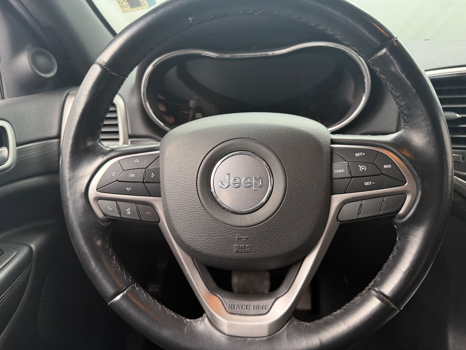 Thumbnail: 2020 Jeep Grand Cherokee - 5