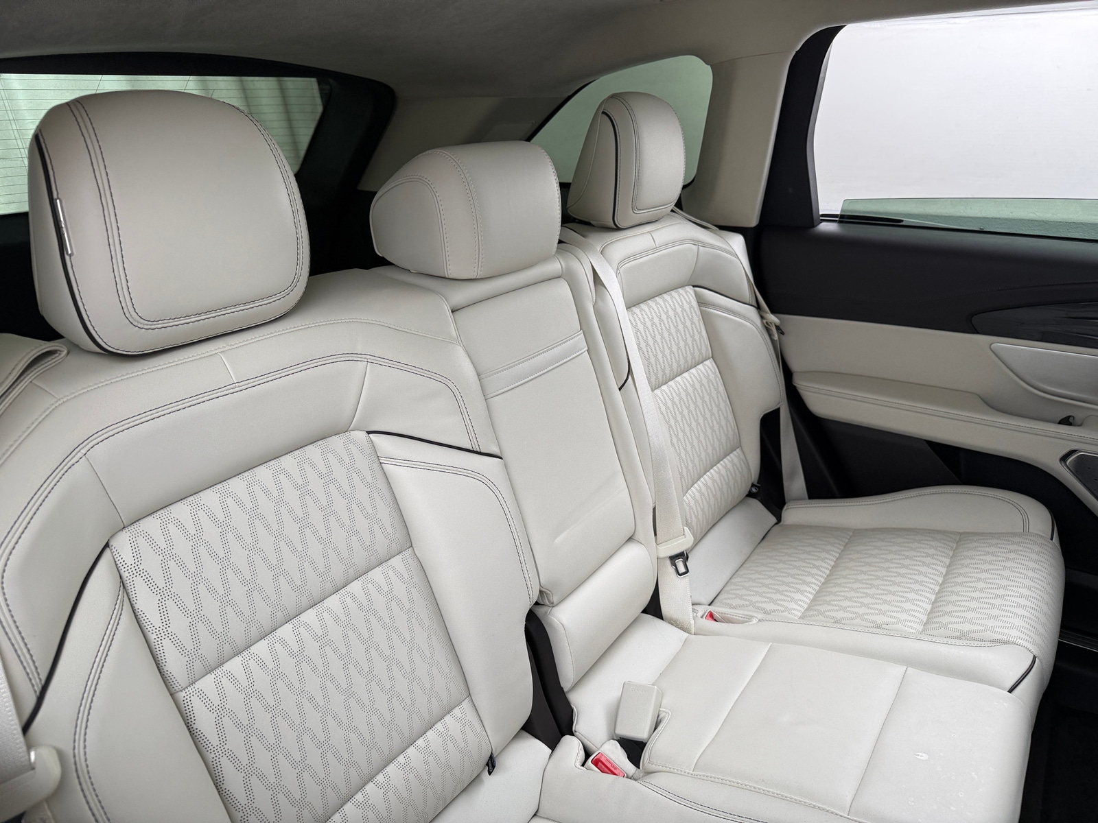 Thumbnail: 2025 Lincoln Nautilus - 5