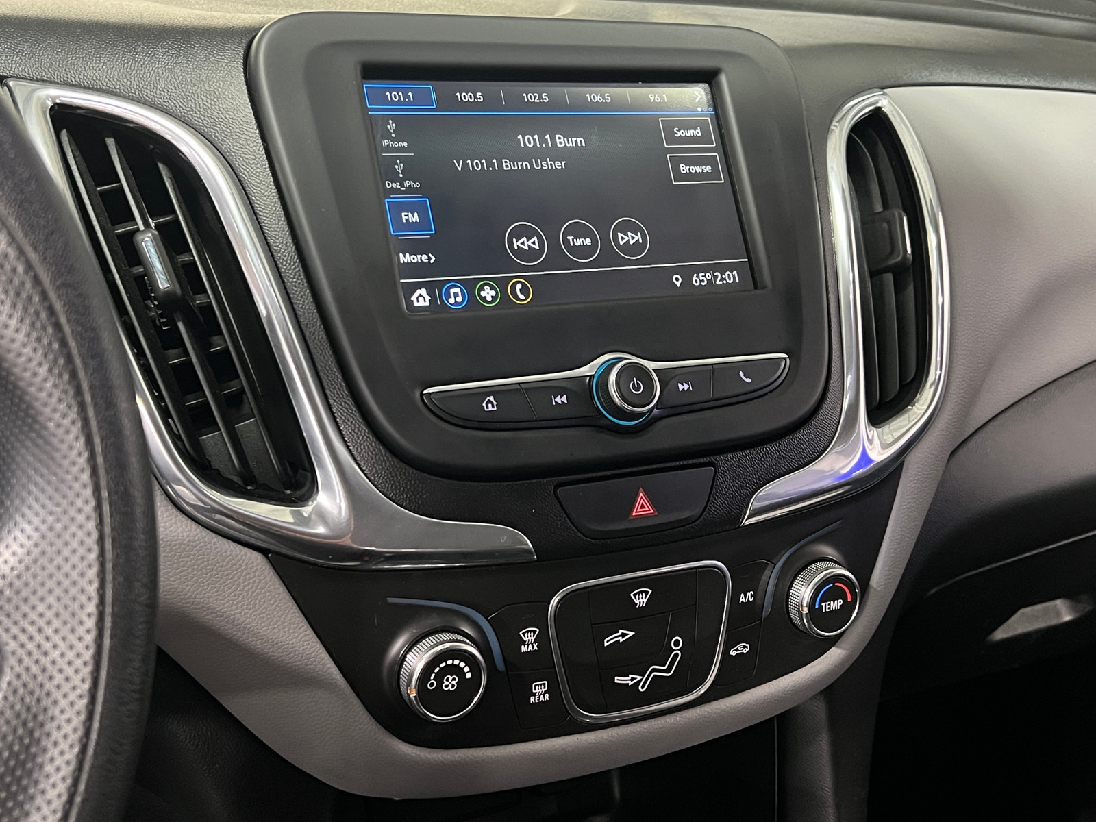 Thumbnail: 2019 Chevrolet Equinox - 4