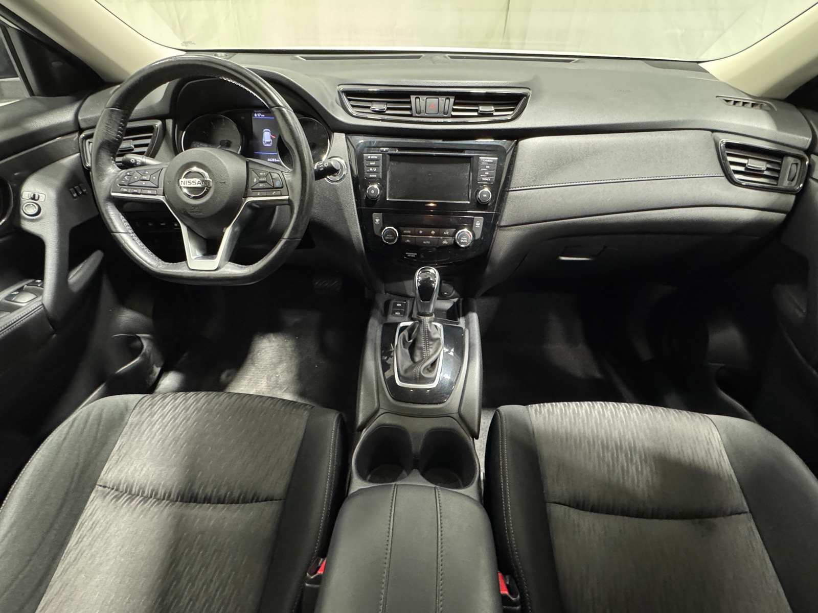 Thumbnail: 2019 Nissan Rogue - 3