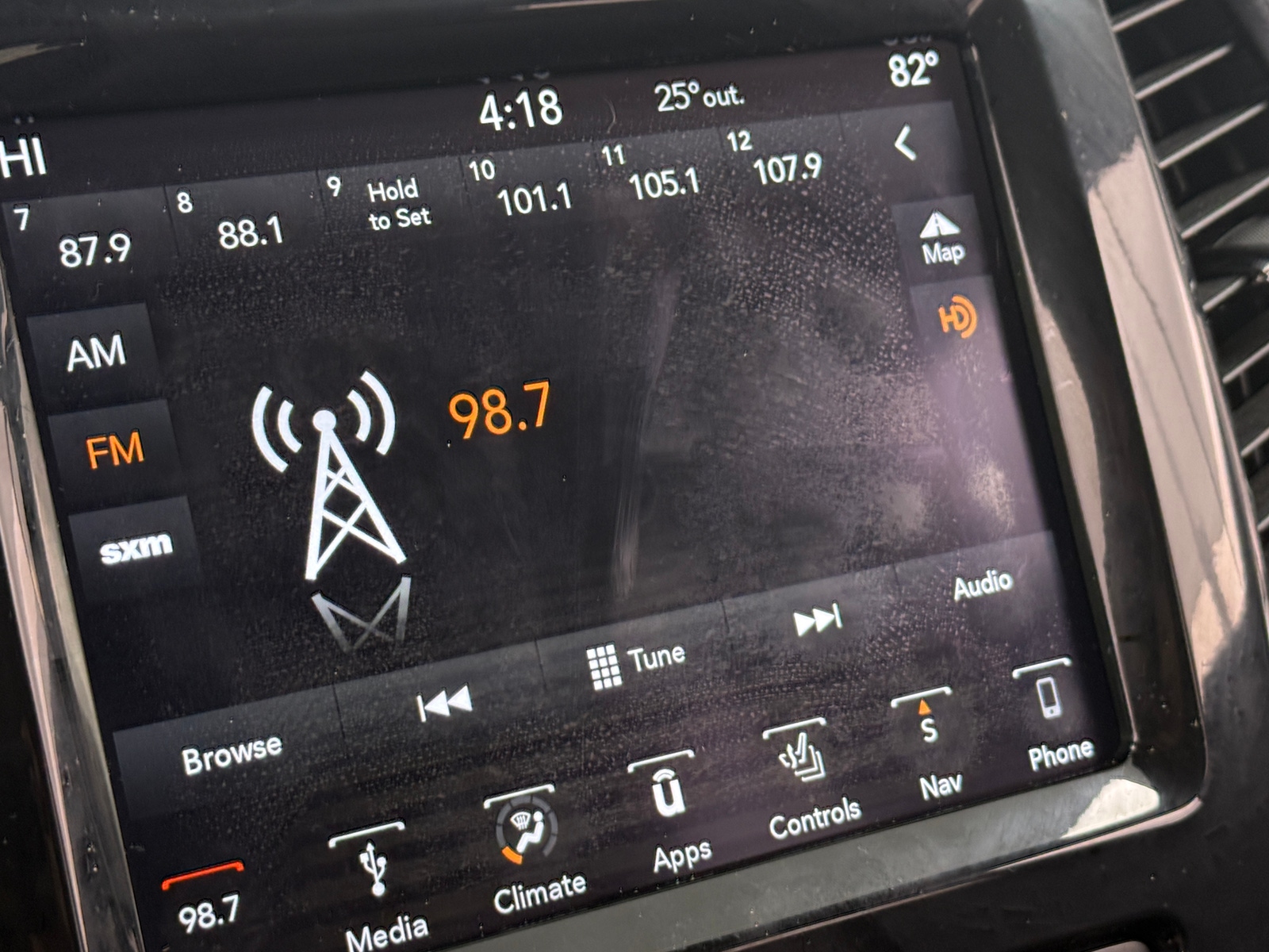 Thumbnail: 2019 Jeep Cherokee - 3