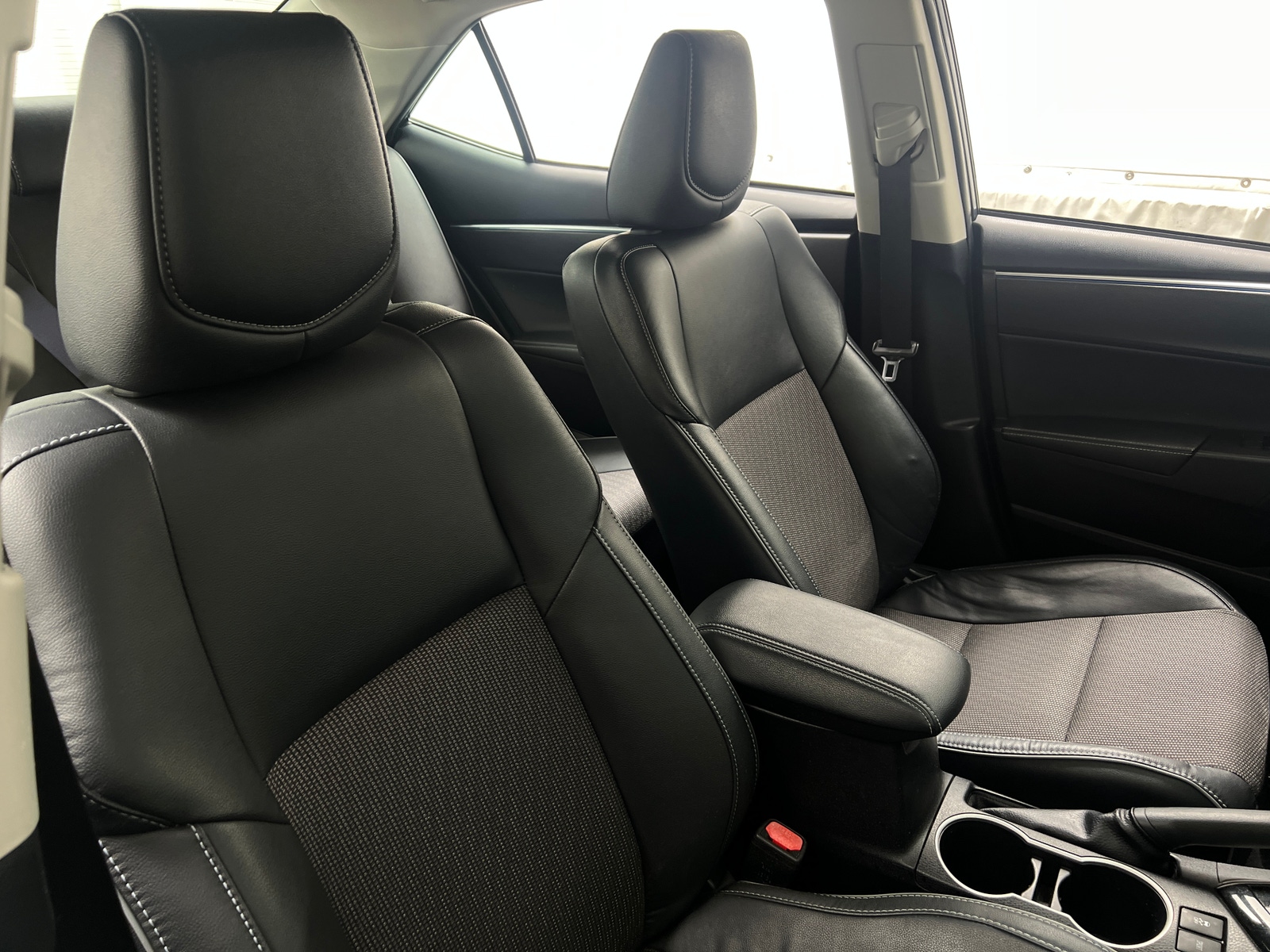 Thumbnail: 2014 Toyota Corolla - 2