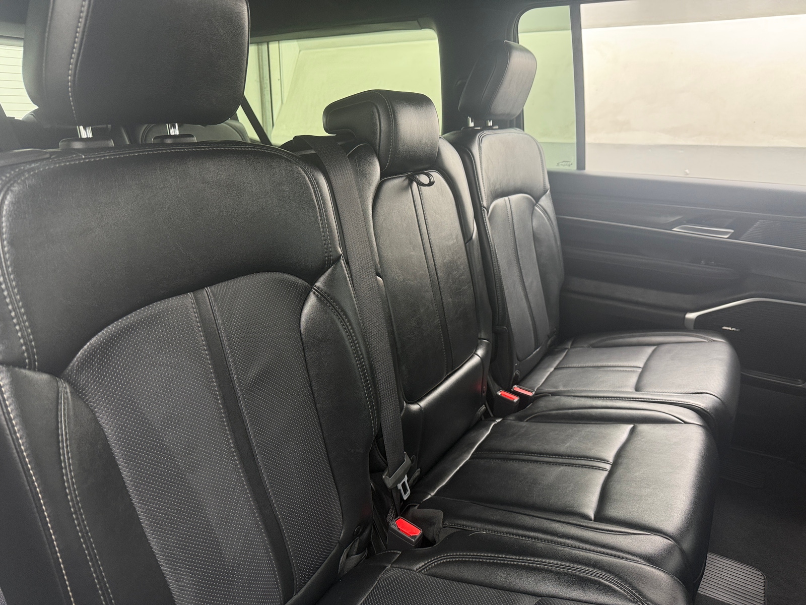 Thumbnail: 2024 Jeep Wagoneer - 5