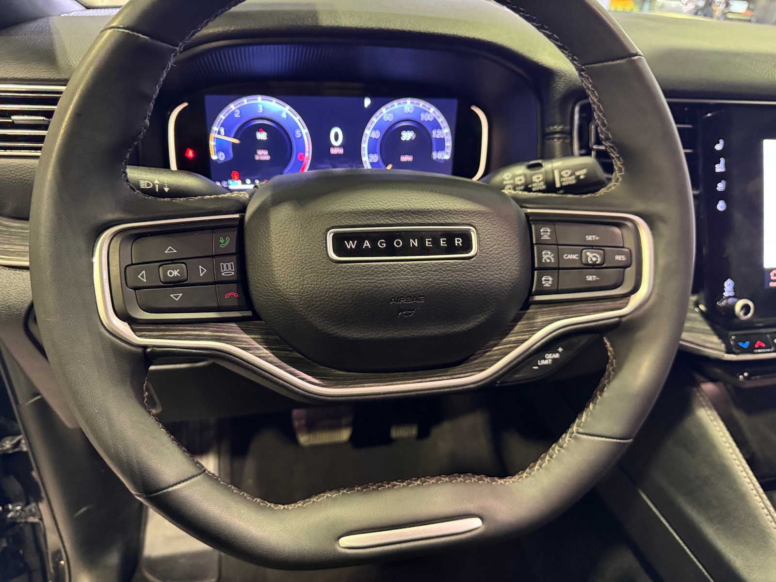 Thumbnail: 2024 Jeep Wagoneer - 4