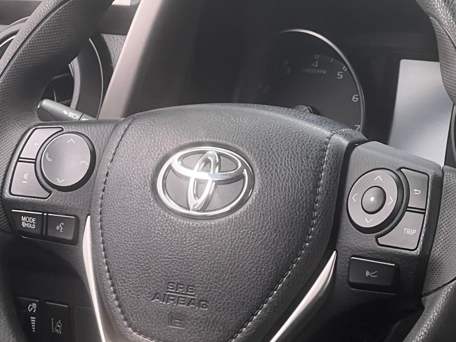 Thumbnail: 2018 Toyota RAV4 - 5