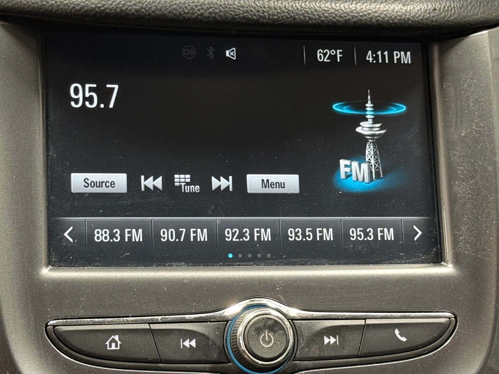 Thumbnail: 2016 Chevrolet Cruze - 4