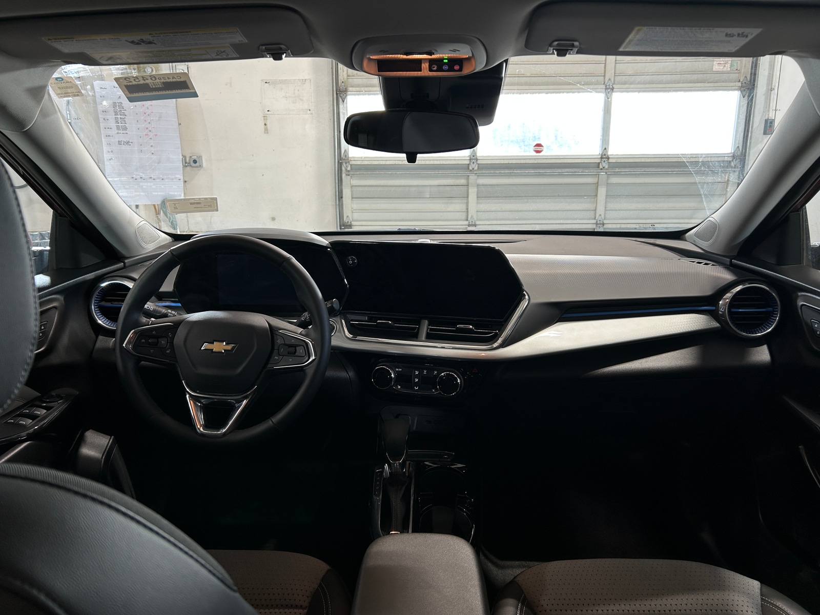 Thumbnail: 2025 Chevrolet Trax - 3