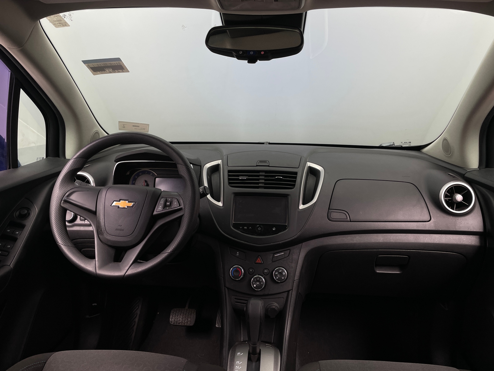 Thumbnail: 2015 Chevrolet Trax - 3