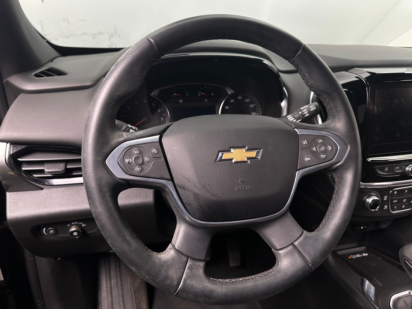 Thumbnail: 2023 Chevrolet Traverse - 5