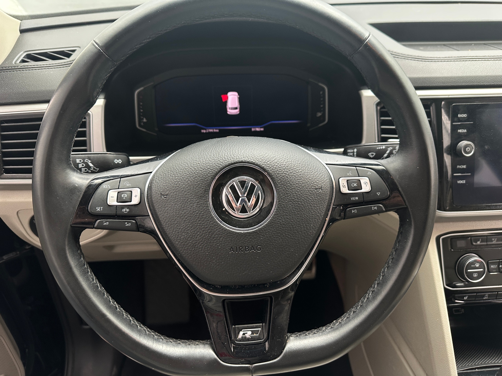 Thumbnail: 2019 Volkswagen Atlas - 4