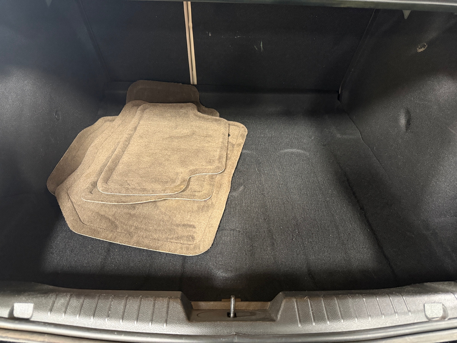 Thumbnail: 2011 Chevrolet Cruze - 6