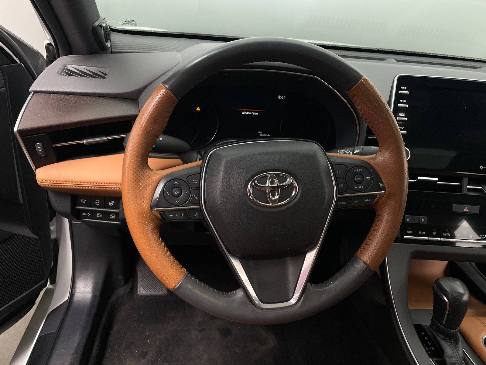 Thumbnail: 2020 Toyota Avalon - 4