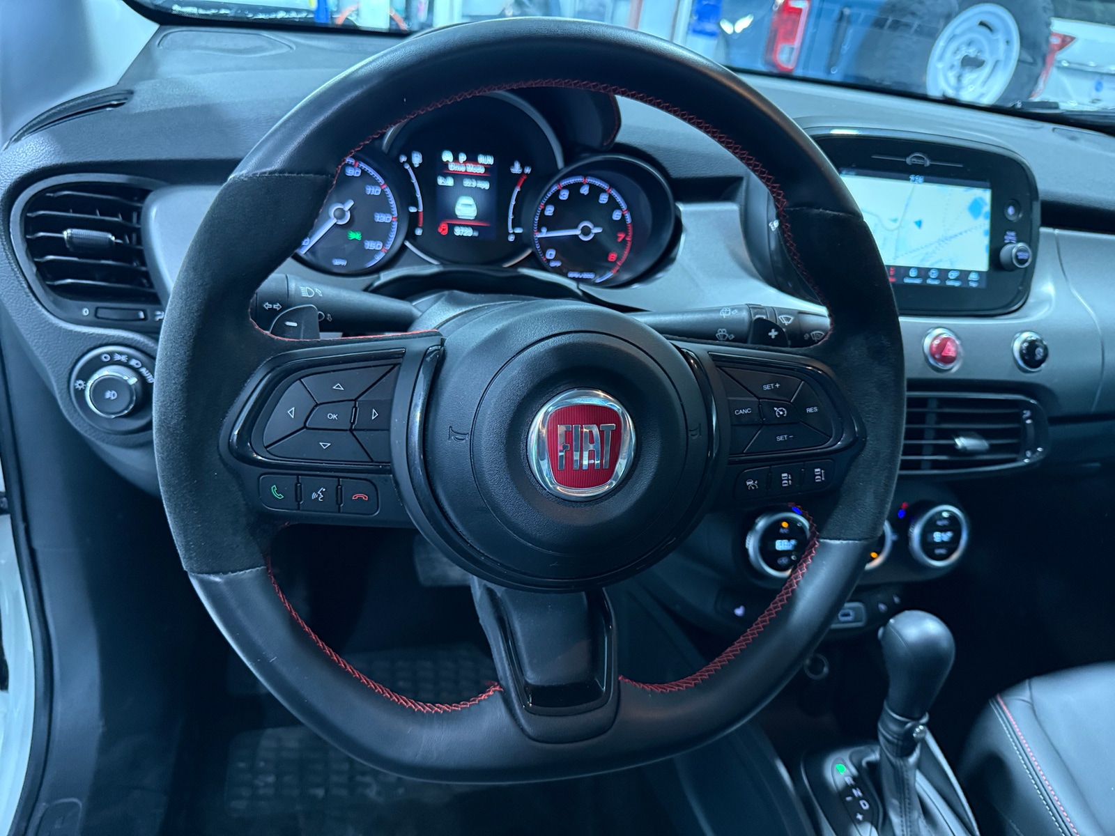 Thumbnail: 2023 Fiat 500X - 5