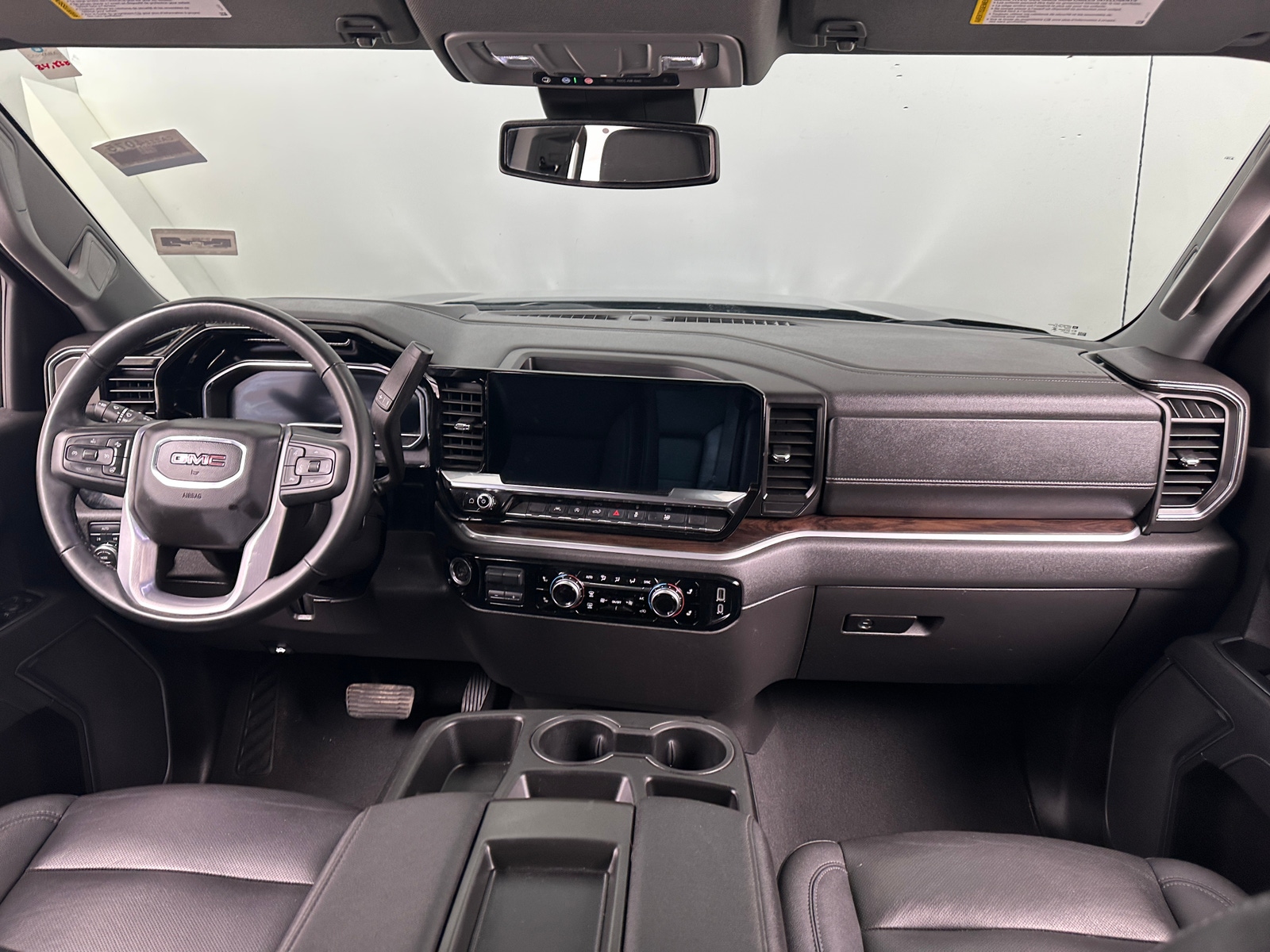 Thumbnail: 2025 GMC Sierra 1500 - 2