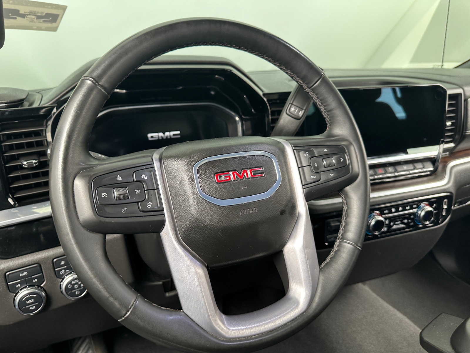 Thumbnail: 2025 GMC Sierra 1500 - 4