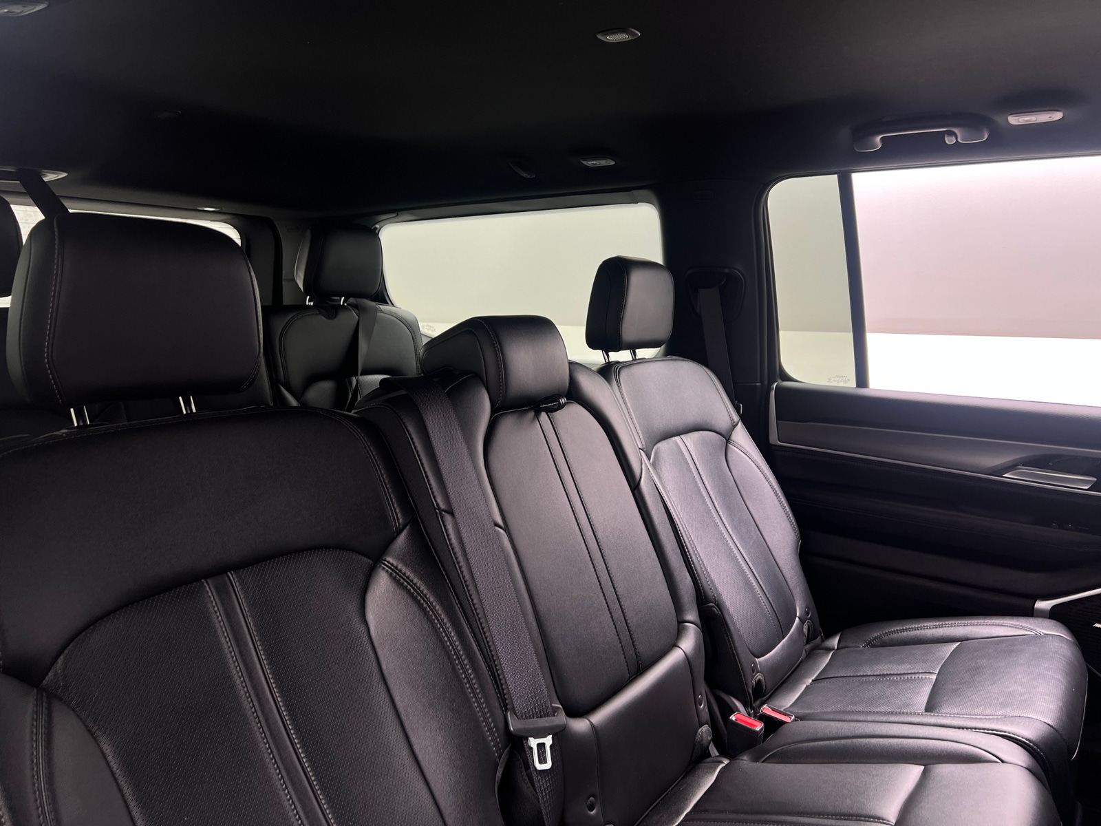 Thumbnail: 2025 Jeep Wagoneer - 5