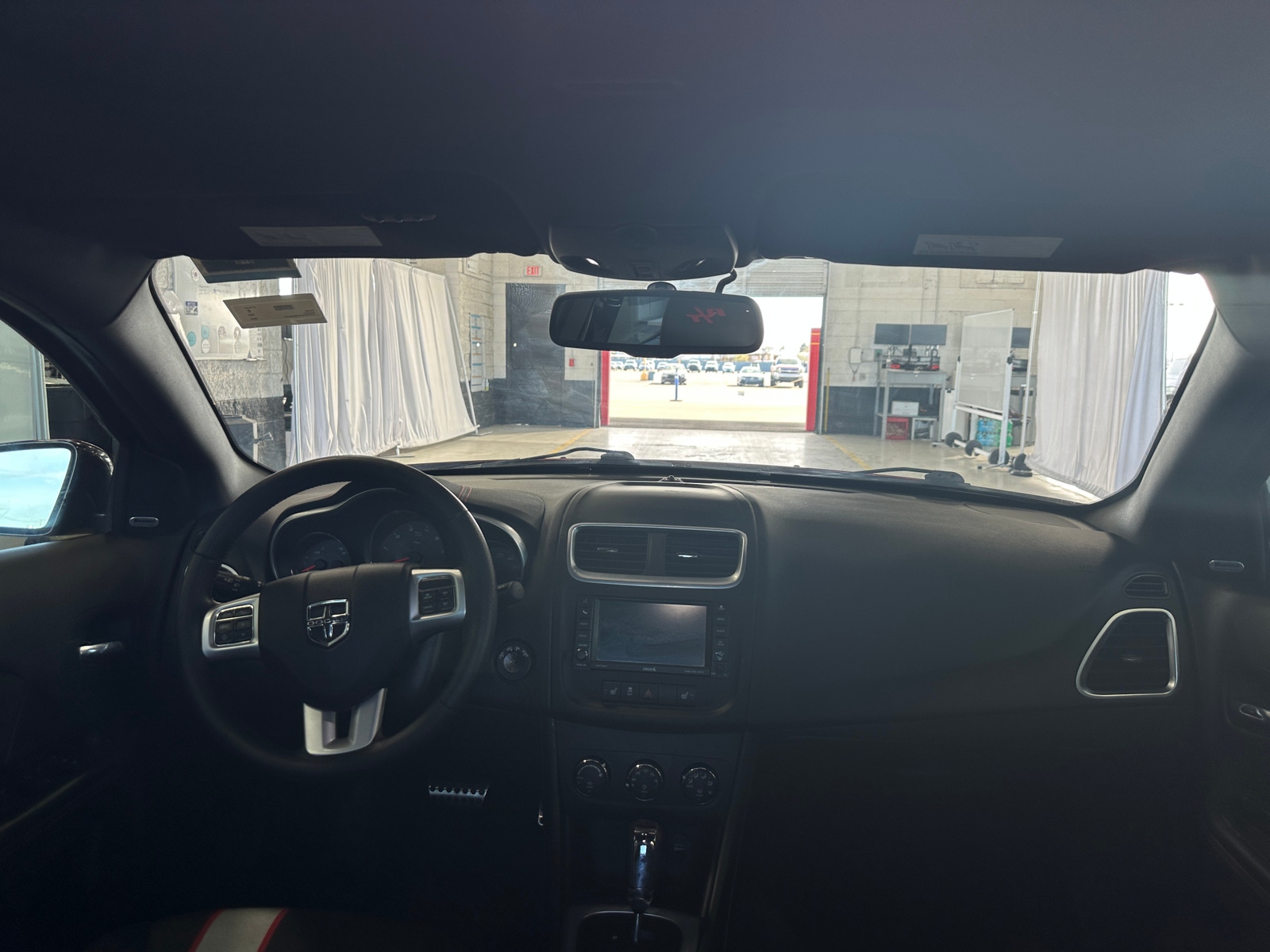 Thumbnail: 2014 Dodge Avenger - 3