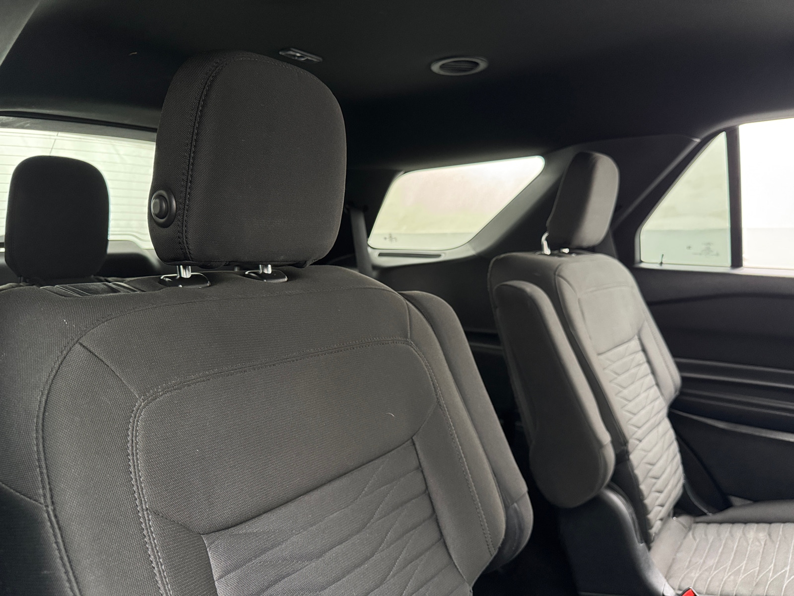 Thumbnail: 2020 Ford Explorer - 6