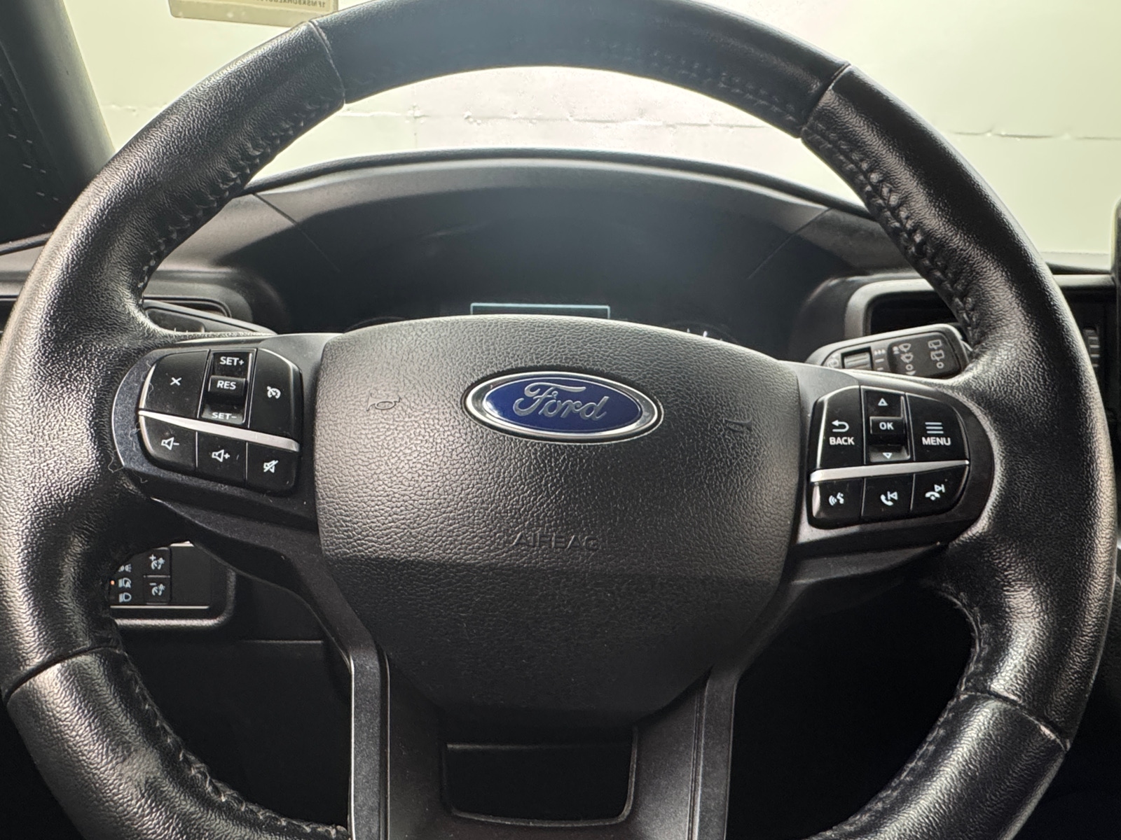 Thumbnail: 2020 Ford Explorer - 5