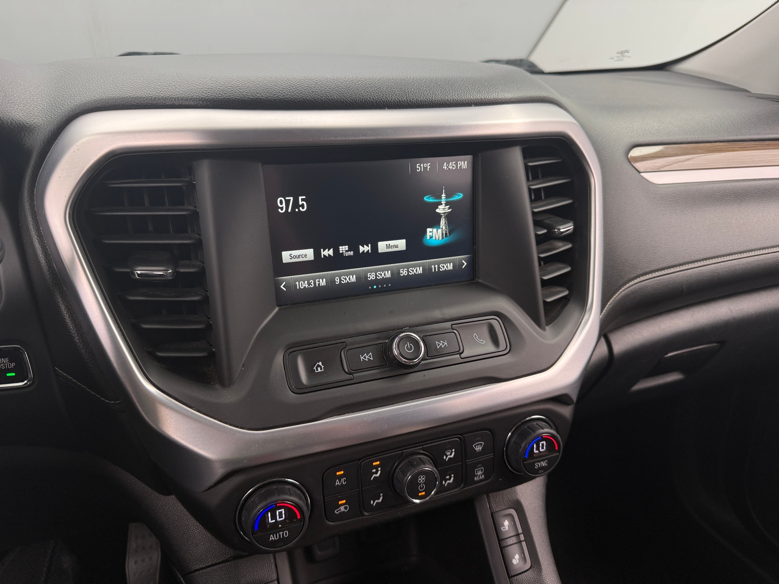 Thumbnail: 2017 GMC Acadia - 4