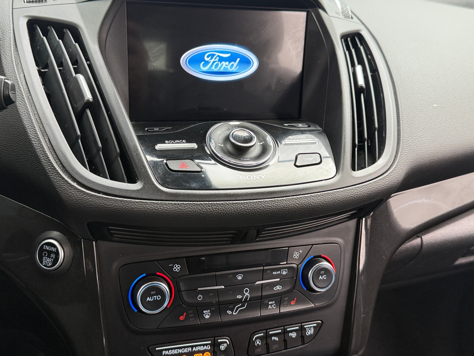 Thumbnail: 2017 Ford Escape - 3