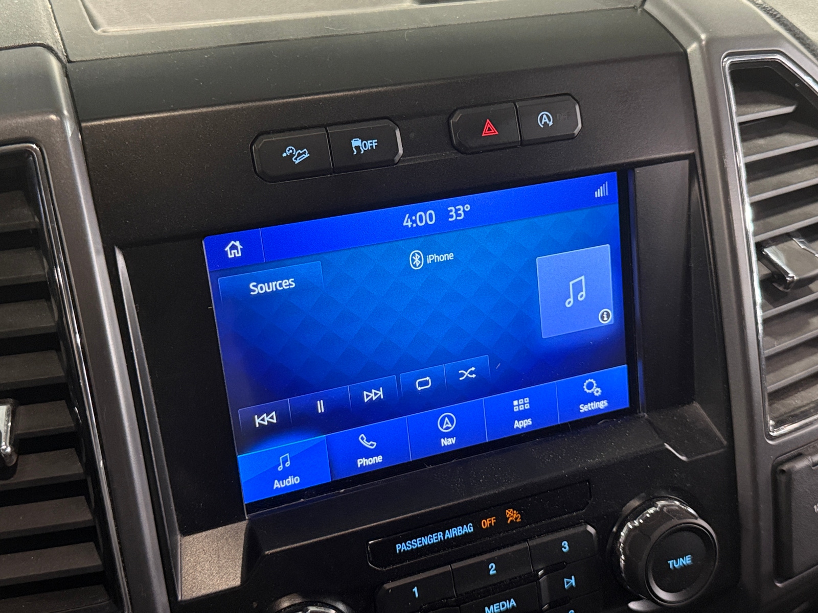 Thumbnail: 2020 Ford Econoline - 4