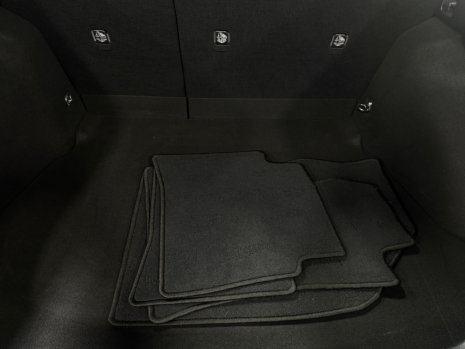 Thumbnail: 2018 Toyota Prius - 7